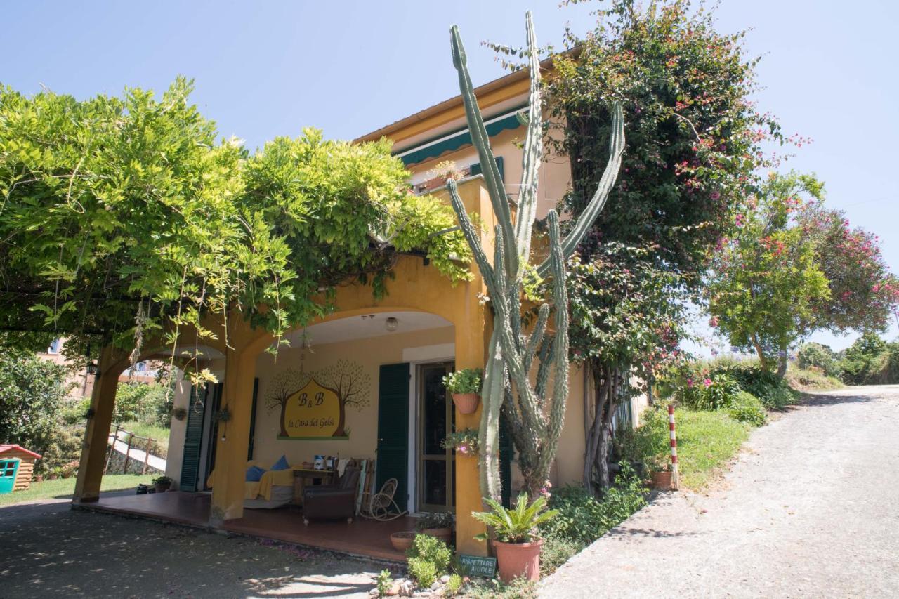 B&B La Casa Dei Gelsi โลอาโน ภายนอก รูปภาพ